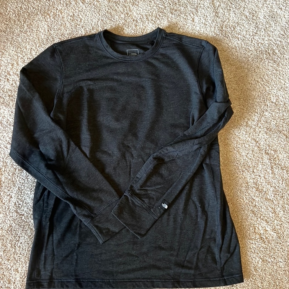 North Face XL grey men’s long sleeve shirt athletic athleisure